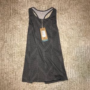 NWT Prana tank